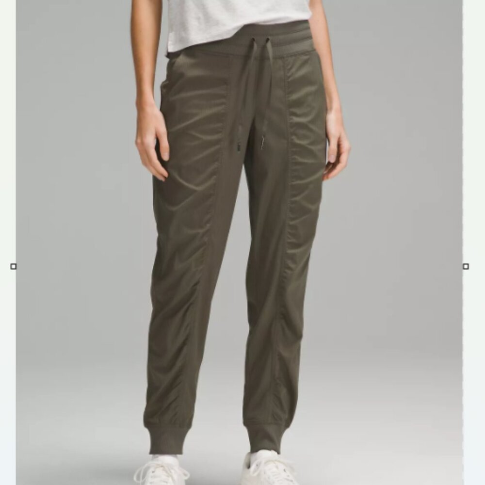 NWOT LULULEMON Dance Studio Mid-Rise Jogger (S)